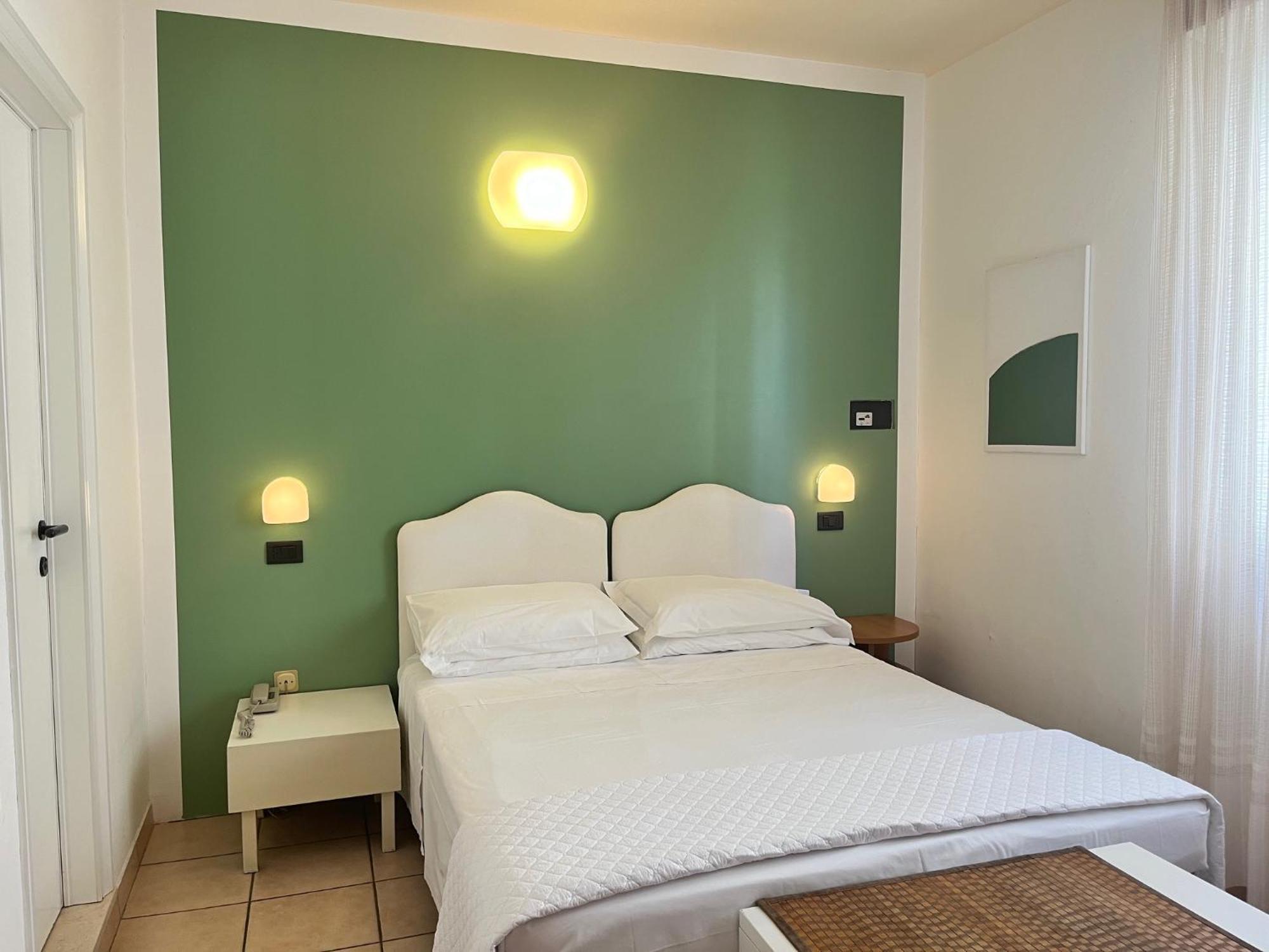 Hotel Berenice Rimini Eksteriør bilde