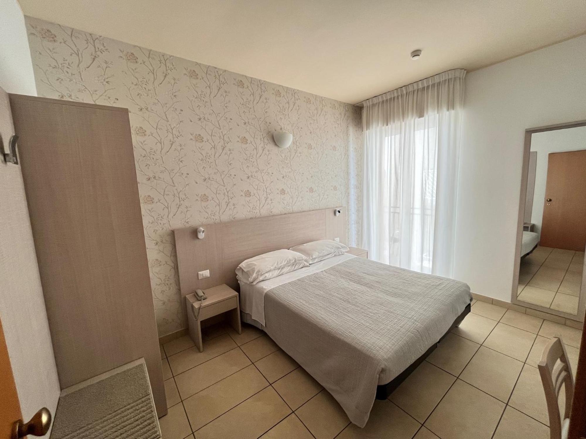Hotel Berenice Rimini Eksteriør bilde