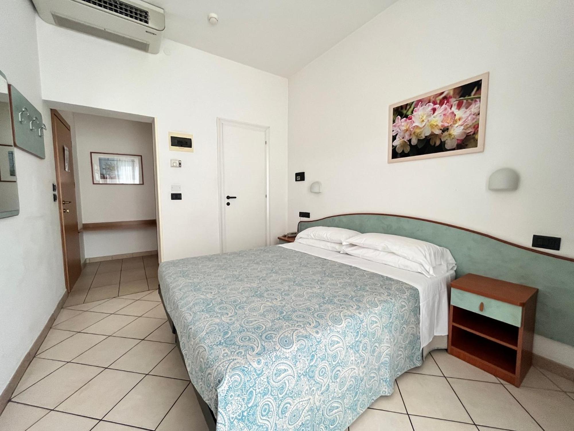 Hotel Berenice Rimini Eksteriør bilde