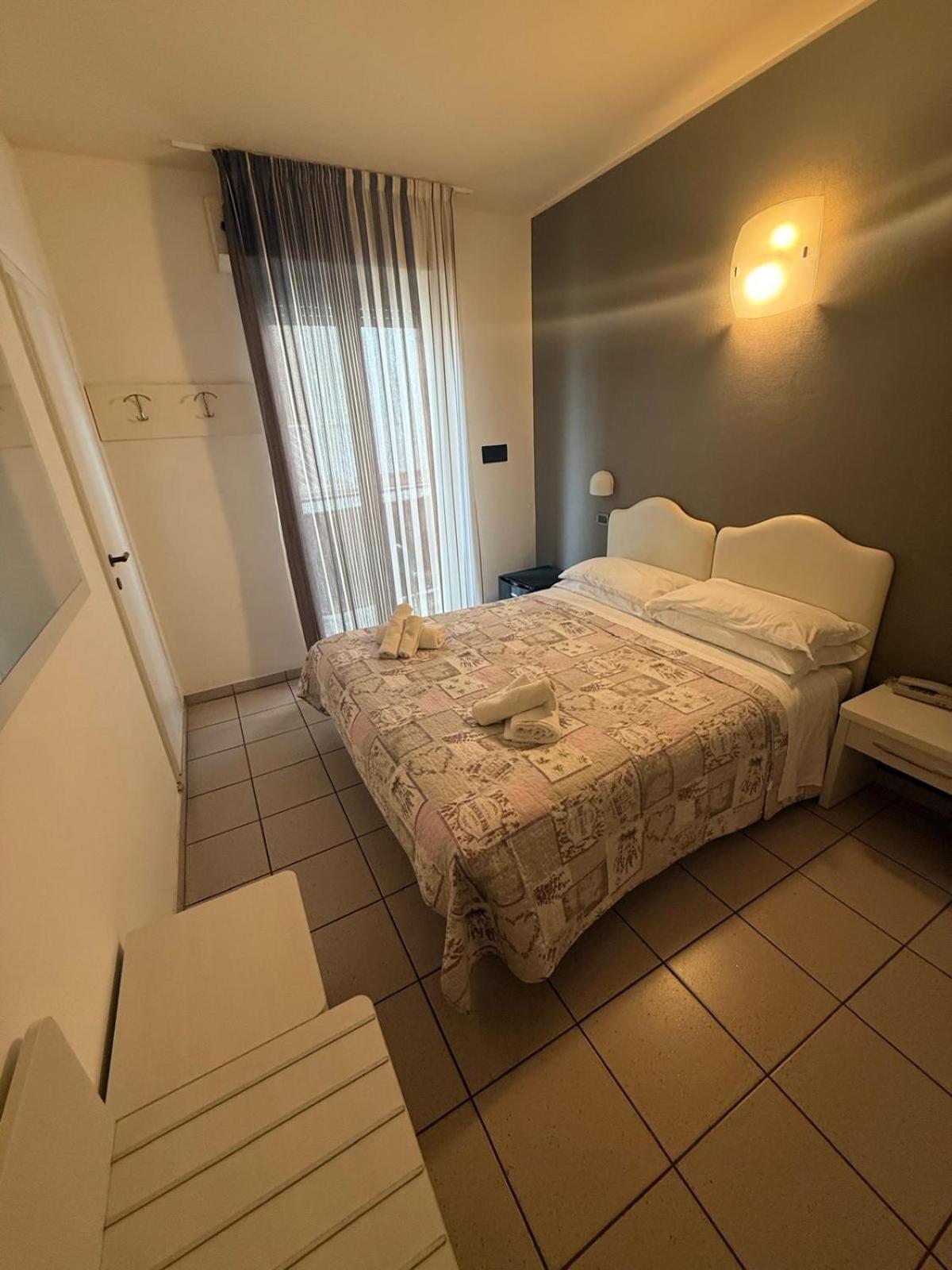 Hotel Berenice Rimini Eksteriør bilde