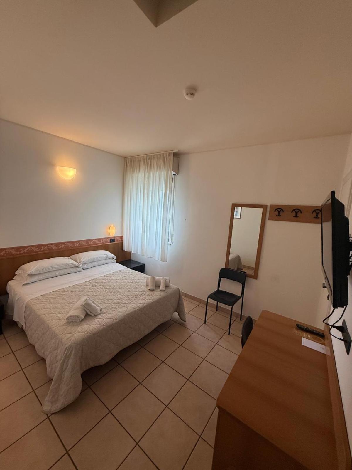 Hotel Berenice Rimini Eksteriør bilde