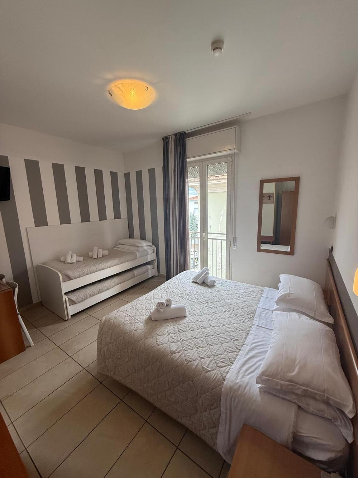 Hotel Berenice Rimini Eksteriør bilde